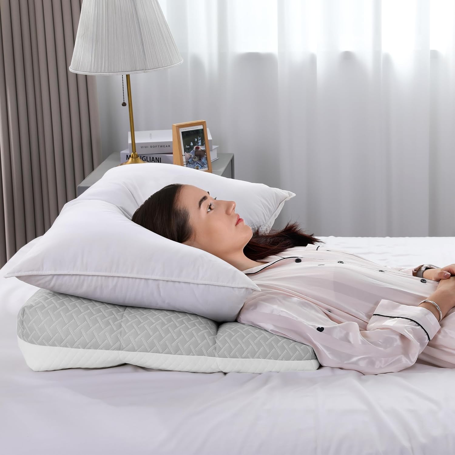 MABOZOO Adjustable Leg Elevation Pillow with Zippered Compartments