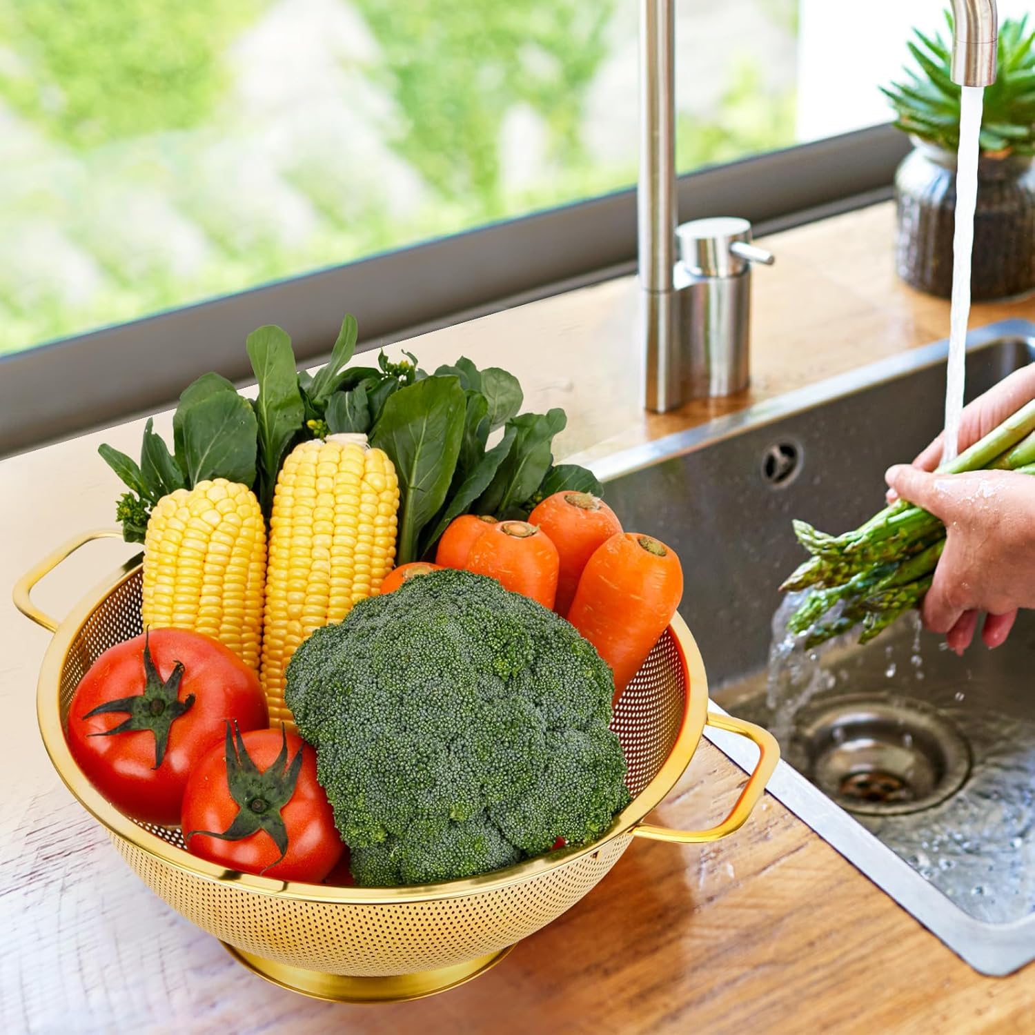 Solorprint 5 Quart Stainless Steel Colander with Coaster