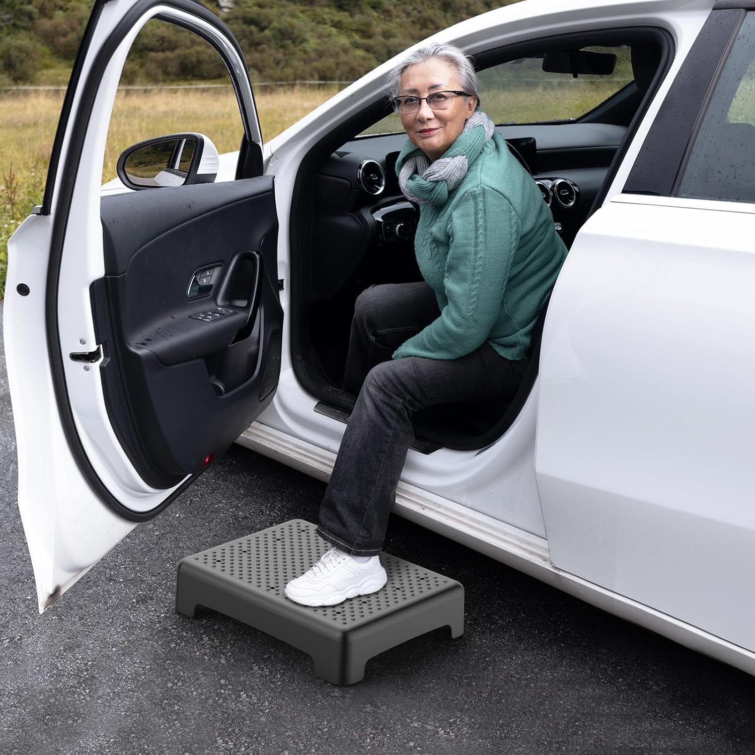HBTower Mobility Step Stool - Non-Slip Portable Black
